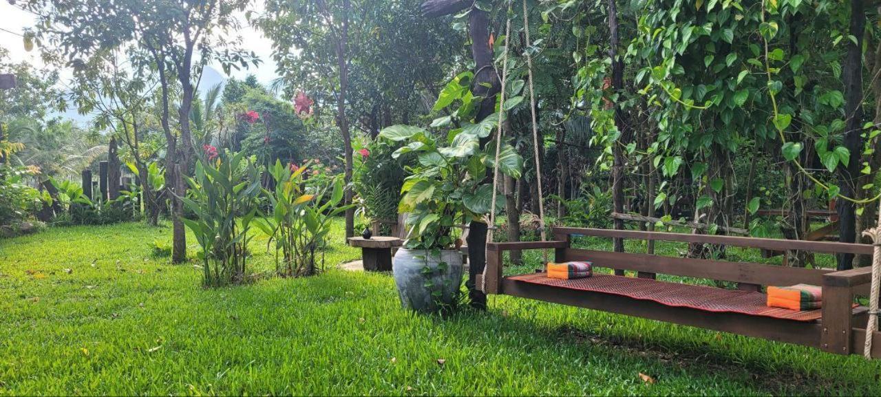 Villa Romduol Kampot Bagian luar foto