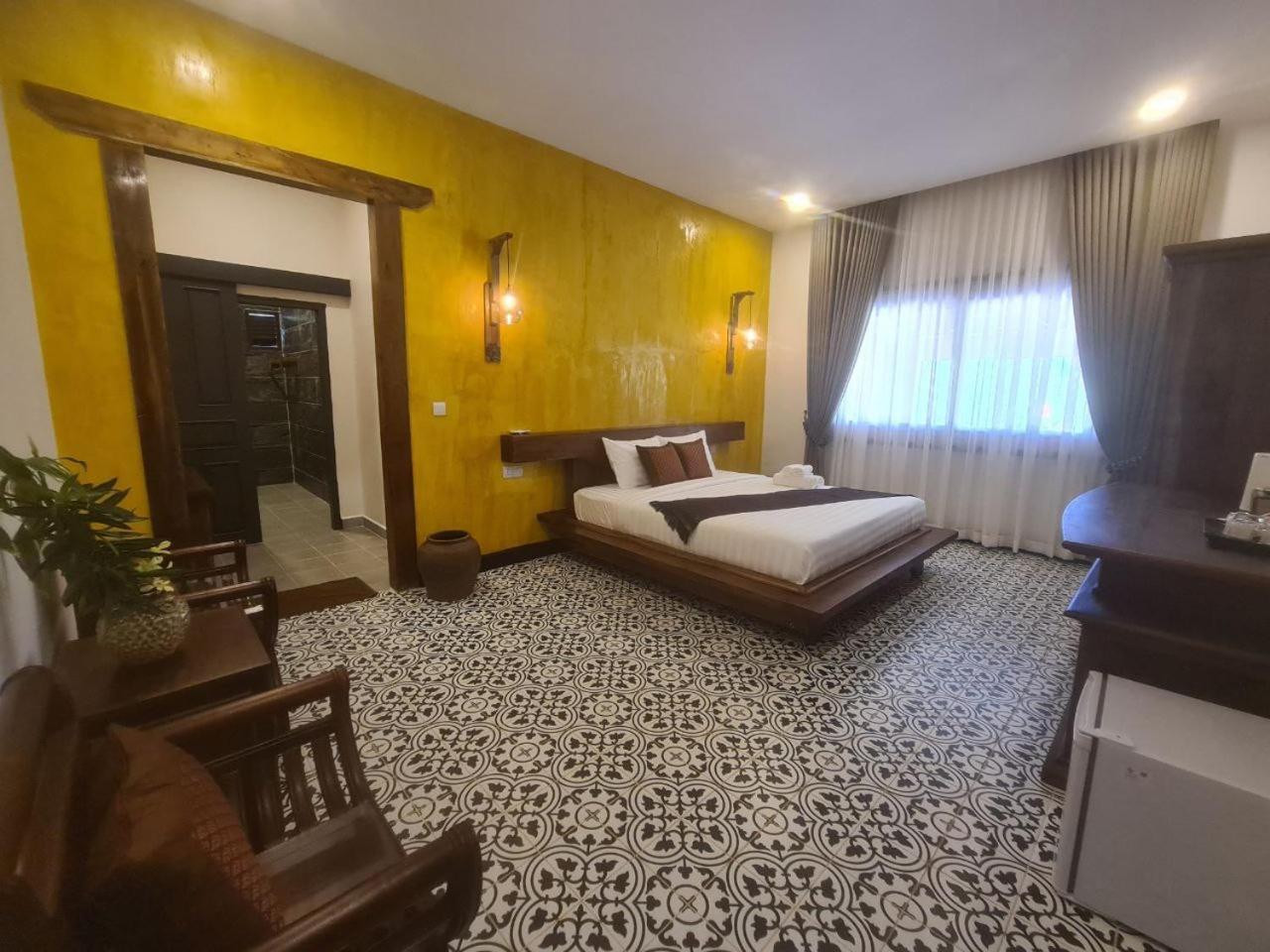 Villa Romduol Kampot Bagian luar foto