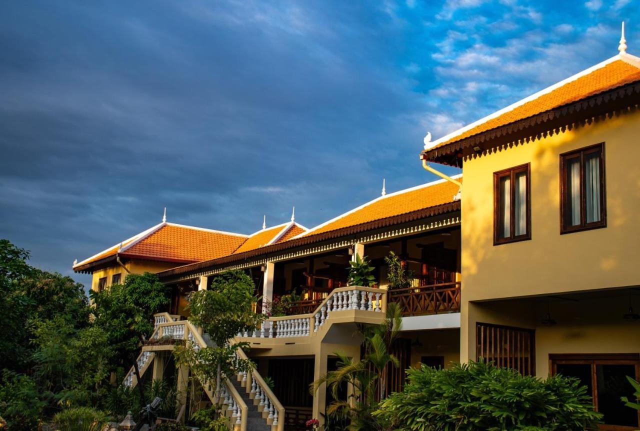 Villa Romduol Kampot Bagian luar foto