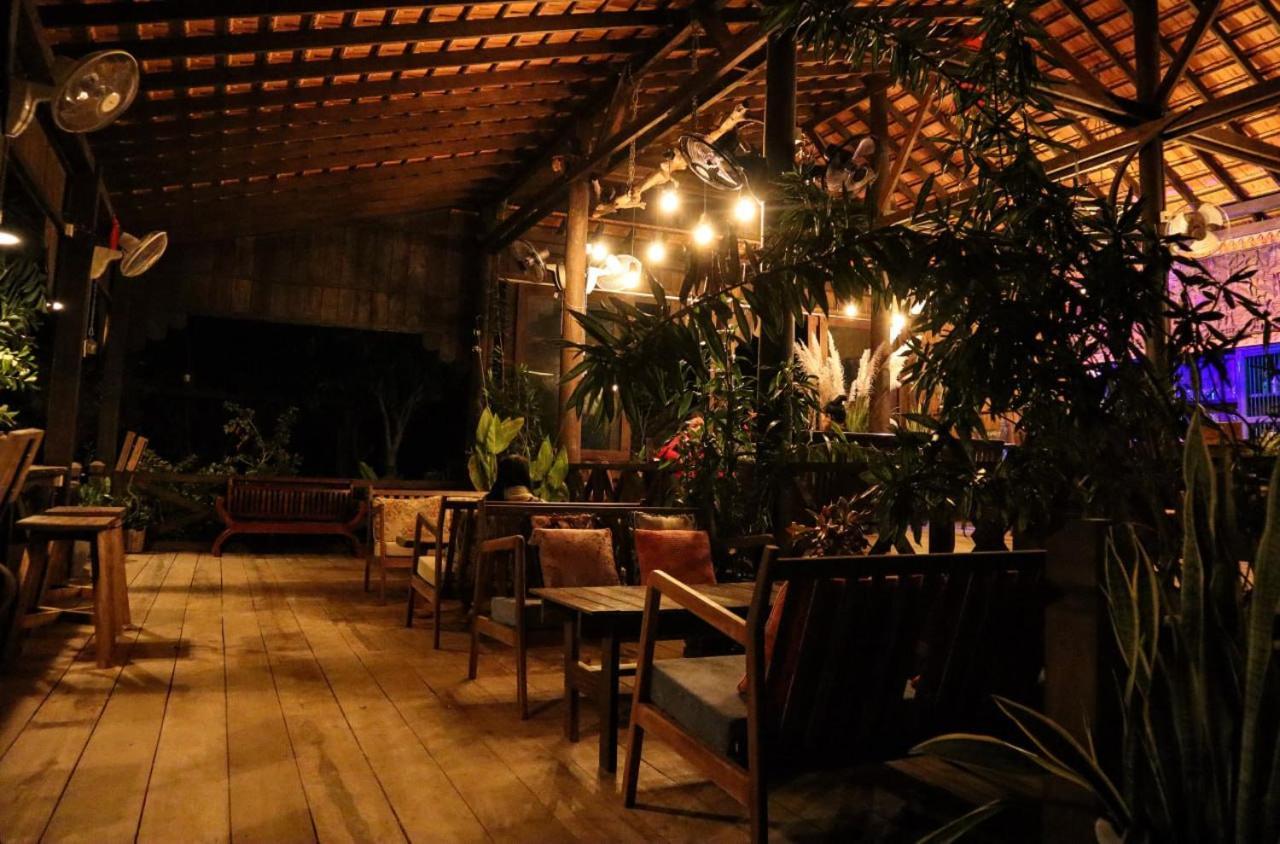 Villa Romduol Kampot Bagian luar foto