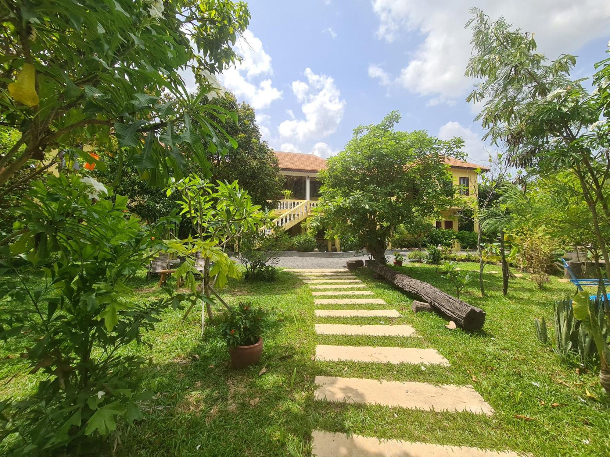 Villa Romduol Kampot Bagian luar foto