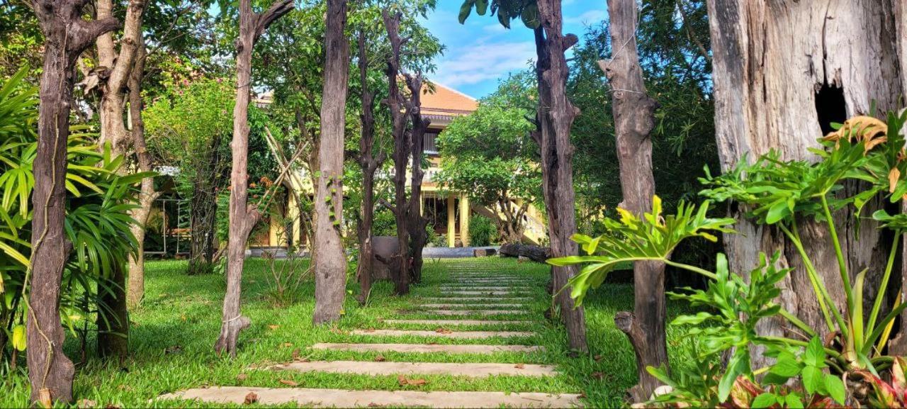Villa Romduol Kampot Bagian luar foto