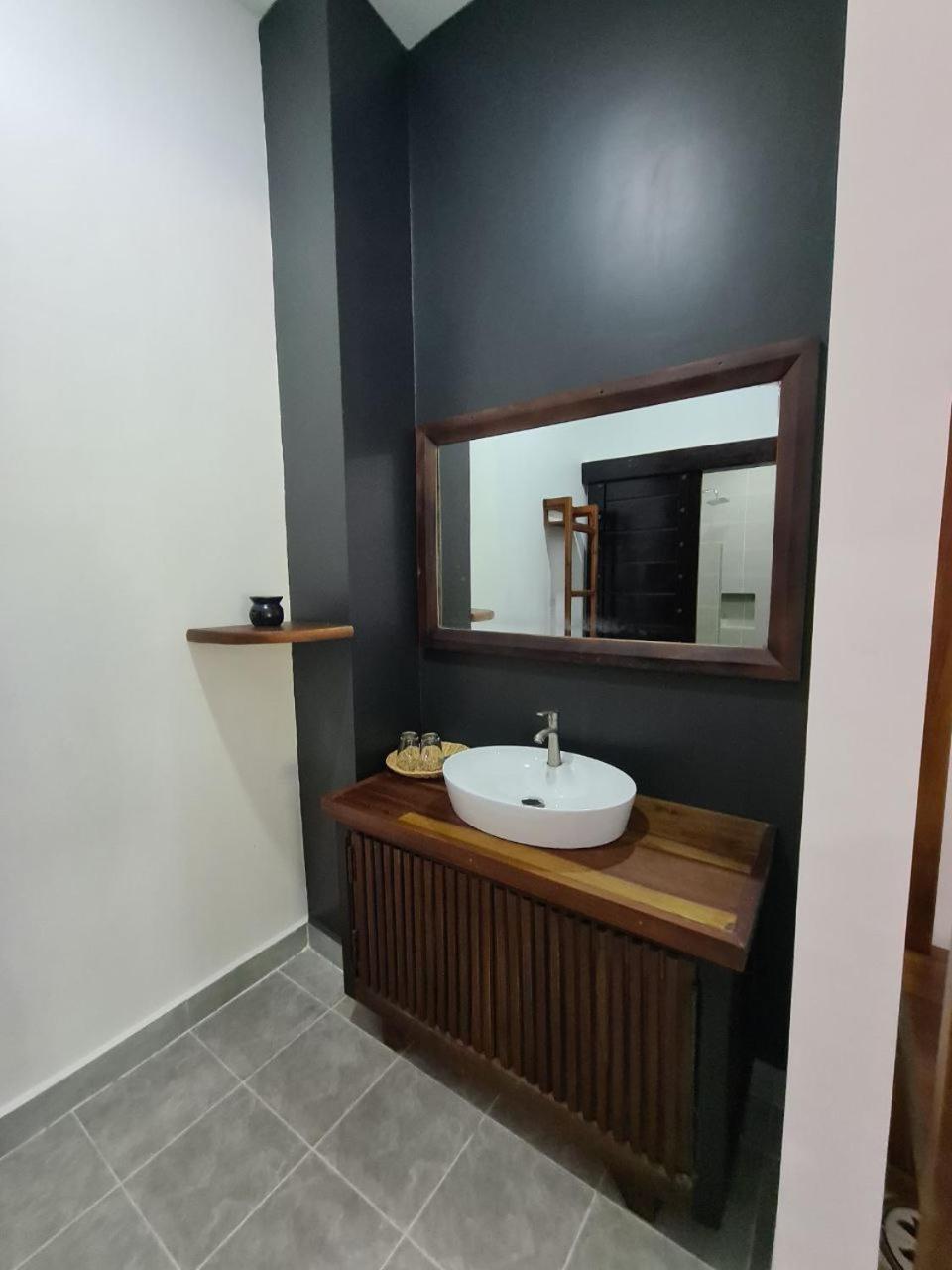Villa Romduol Kampot Bagian luar foto