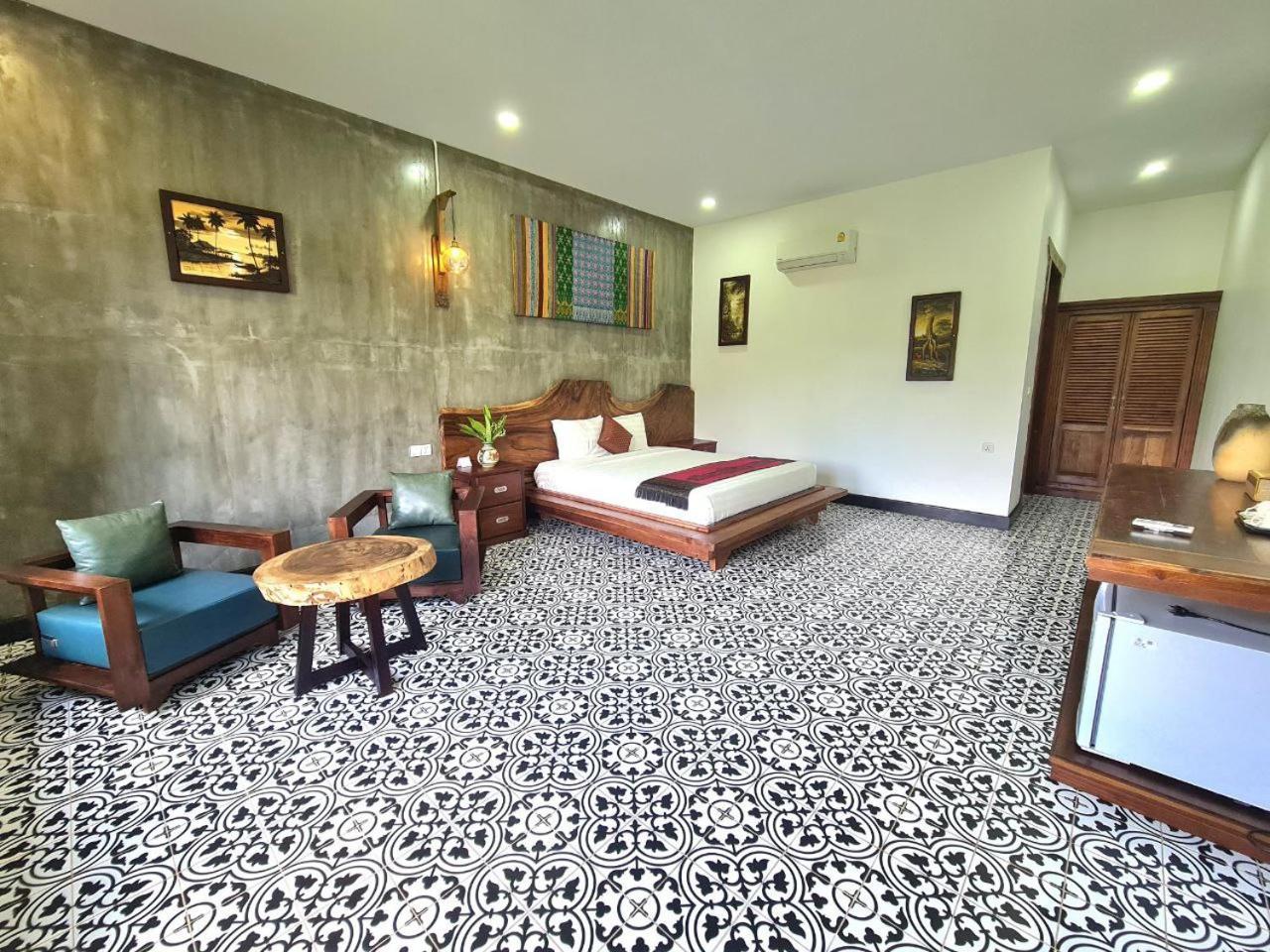 Villa Romduol Kampot Bagian luar foto